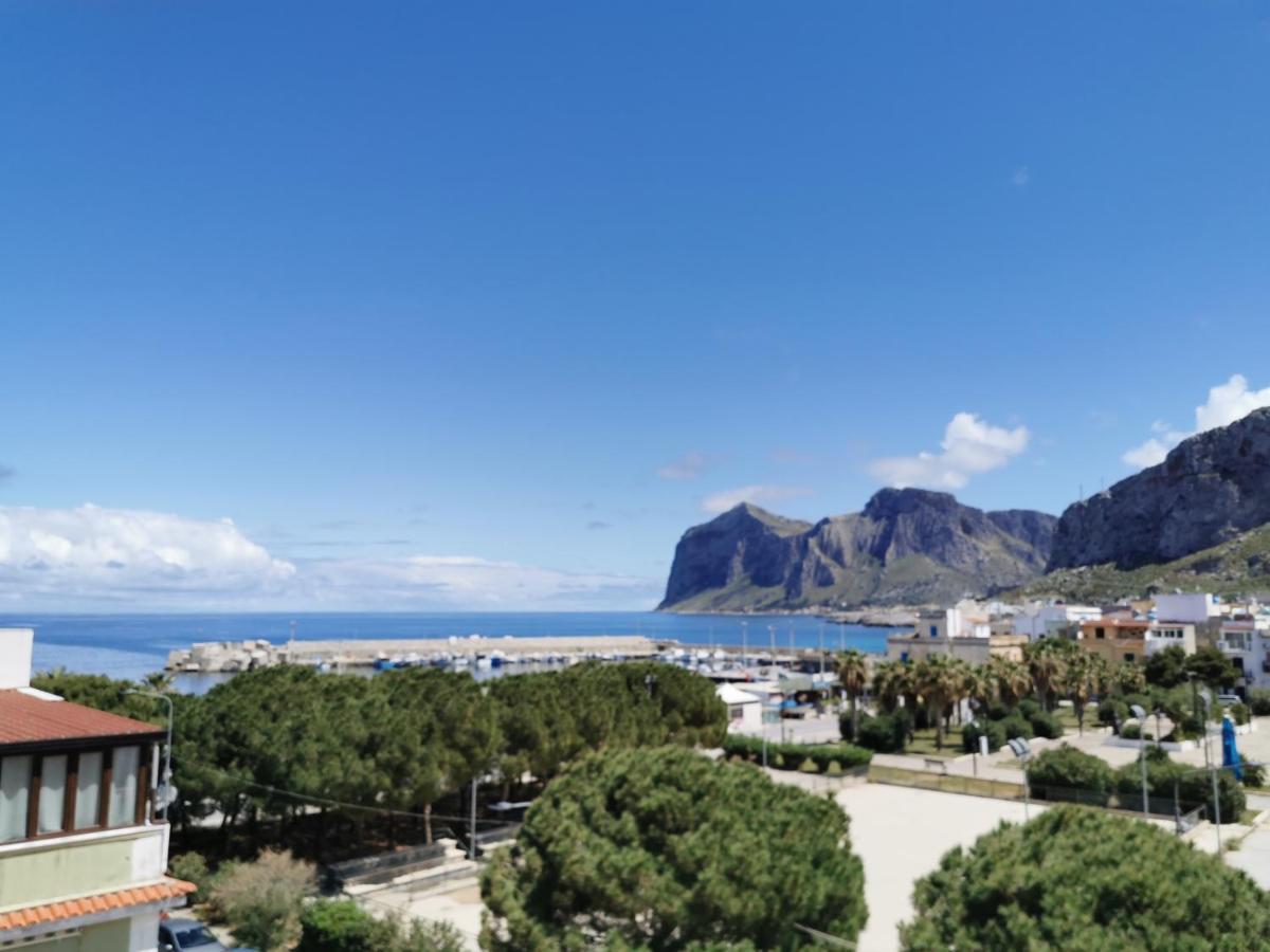 이솔라델펨미네 La Terrazza Sul Golfo B&B 외부 사진